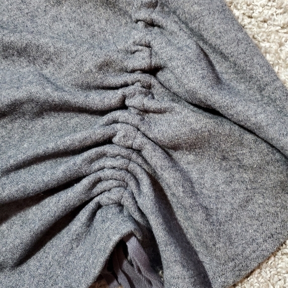 Evidnt Los Angeles Cute Front Scrunch Detail Wool Sweater - Picture 6 of 7